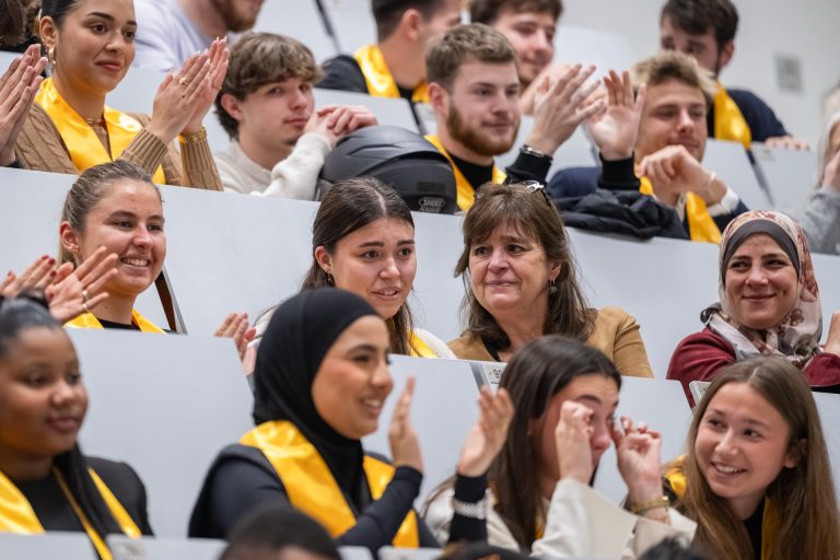 WEB - IUT de Paris - Remise de diplômes - 25.12.08 (58)